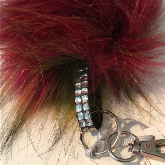 TOPSHOP FREEDOM FAUX FUR BALL RHINESTONE KEY CHAIN - Picture 3 of 4